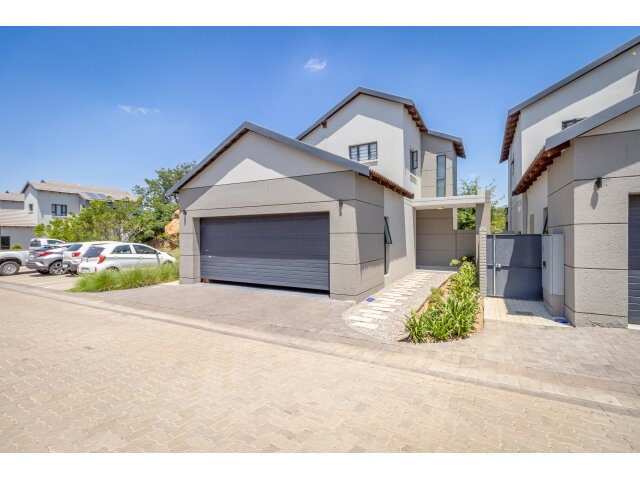 <!--[if BLOCK]><![endif]--> 29 Springwood Estate Poplar Avenue, Fourways,  Sandton <!--[if ENDBLOCK]><![endif]-->